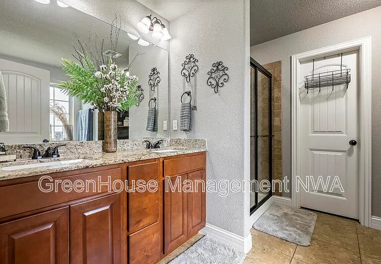 307 Blair Cir — Photo 6