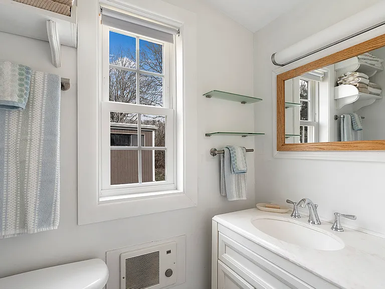 34A Sag Harbor Tpke — Photo 6