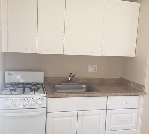 3rd image of 12606 Oxnard St APT 1