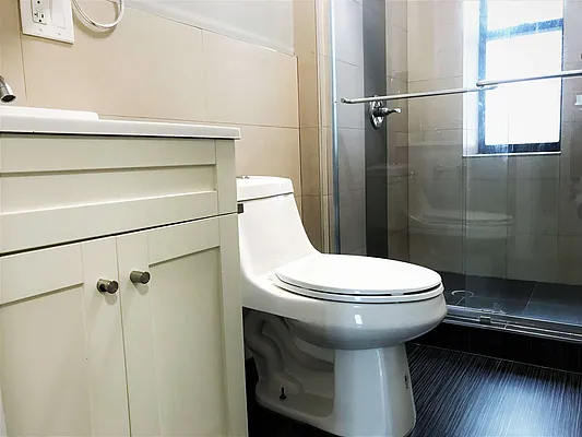 Rented by Bruma Realty LLC | media 7