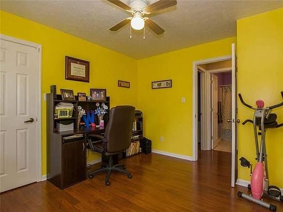 4th image of 11371 Kristen Ln