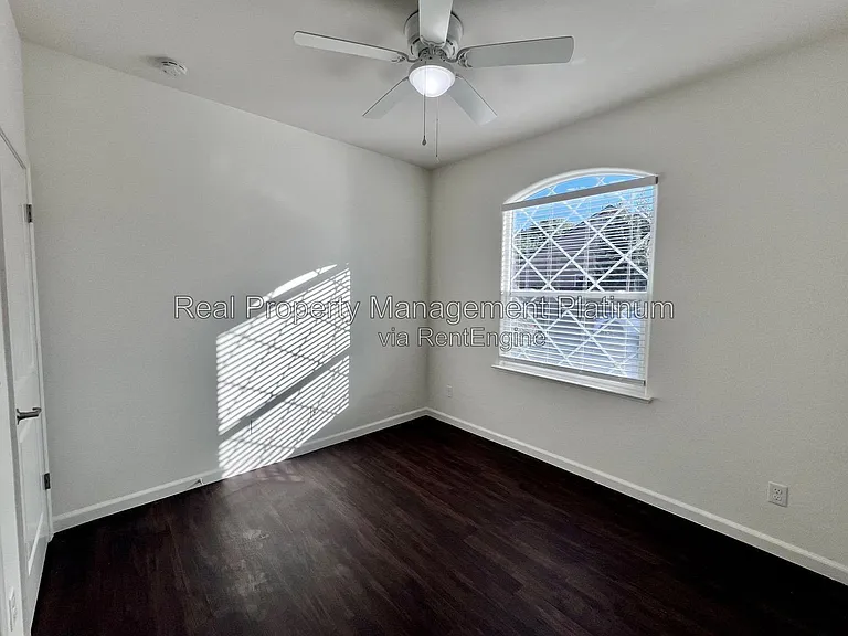 1697 N Connery Ln — Photo 11