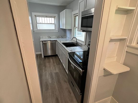 4th image of 3323 S Washington Ave