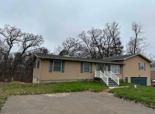 11027 Hillcrest Ln, Savanna, IL 61074