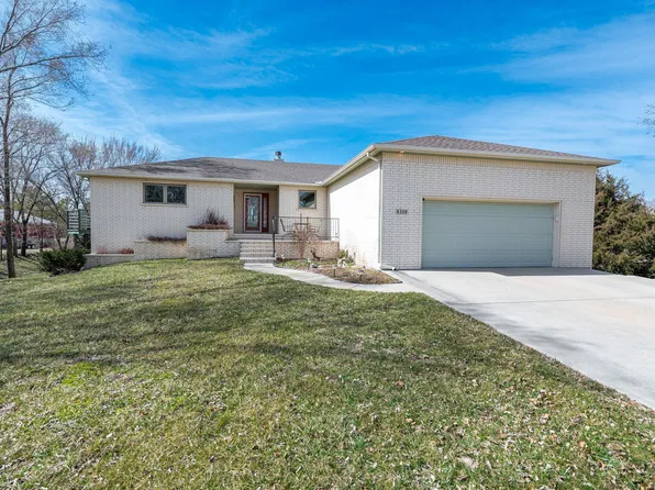 8359 Victoria St, Haysville, KS 67060