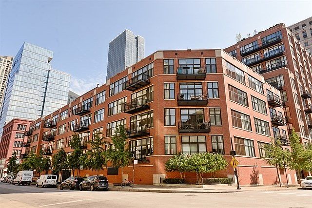 Union Square Lofts - 333 W. Hubbard St.