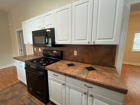 3rd image of 6727 Thomas Blvd APT 1