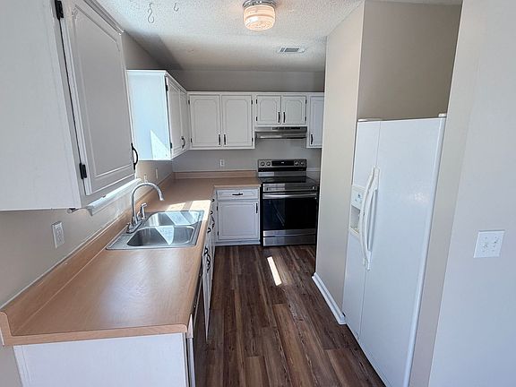 4th image of 308 Lakeview Dr