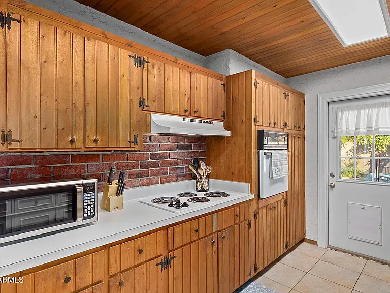 3215 S Kachina Dr — Photo 16