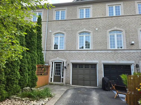 2333 Sutton Dr, Burlington, ON L7L 6Y9