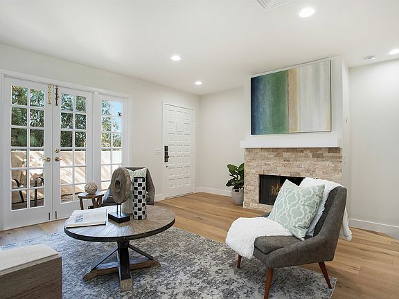 4th image of 8614 Villa La Jolla Dr Unit 3