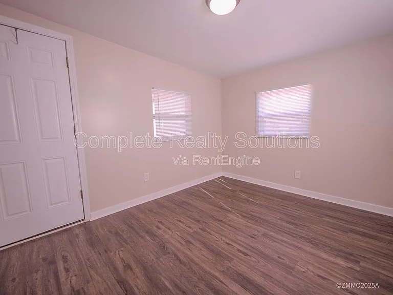 10200 Tappan Dr — Photo 21
