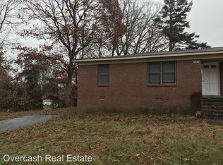 621 Rogers Lake Rd, Kannapolis, NC 28081