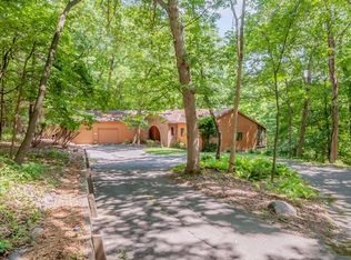 4207 Twin Ridge Ct, Cedar Rapids, IA 52403