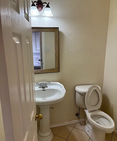 1403 Lakeshore Dr — Photo 9