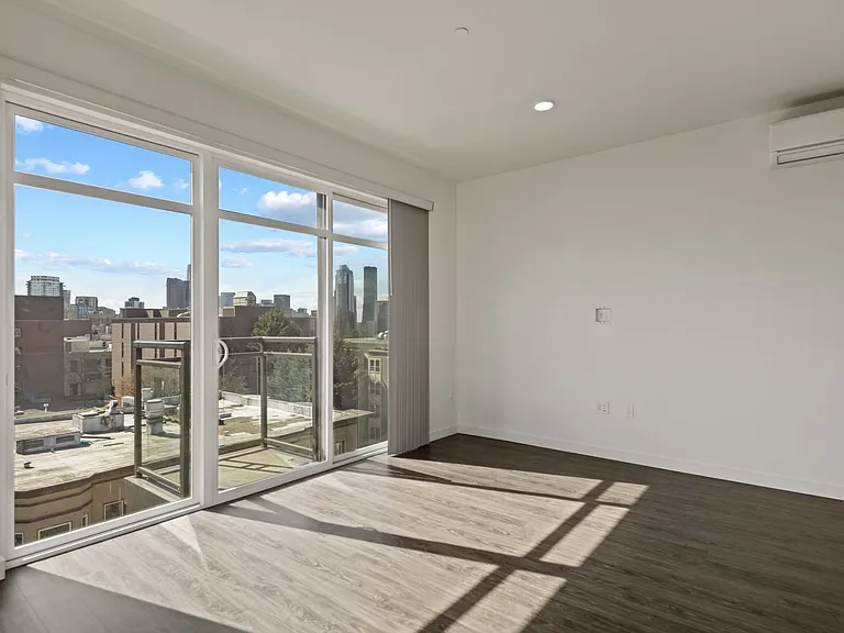 101 Broadway, Live Here, Go Anywhere — Photo 37