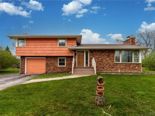 300 Oakwood Dr, Williamsville, NY 14221