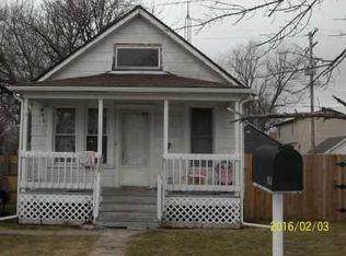 910 Adams St, Monroe, MI 48161
