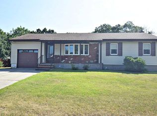 169 N 25th St, Wheatley Heights, NY 11798