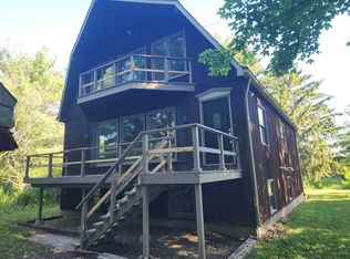 509 E Burdick Rd, Chesterton, IN 46304