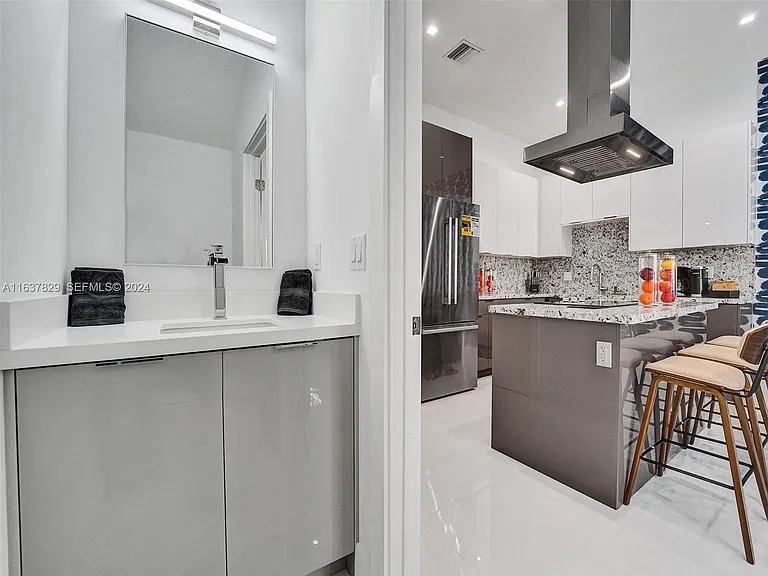 1222 NE 15th Ave — Photo 18