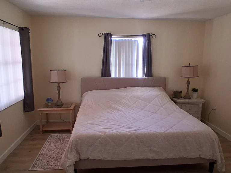 441 Rubens Dr E — Photo 9