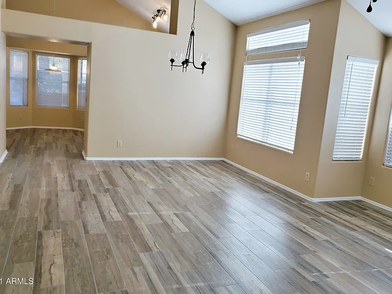 1325 N Malibu Ln — Photo 7