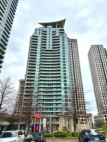 33 Elm Dr W Photo 1