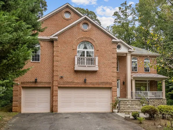 7203 Calamo St, Springfield, VA 22150