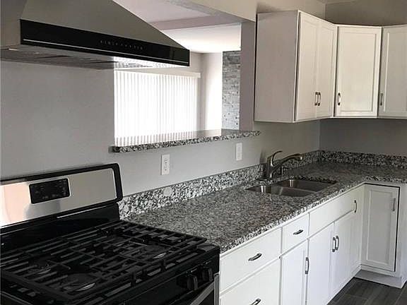 4th image of 5717 Squires Ct