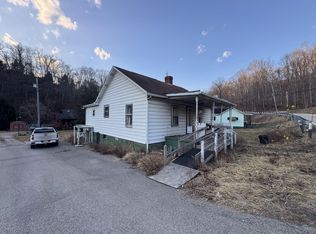 536 Saltwell Rd, Shinnston, WV 26431