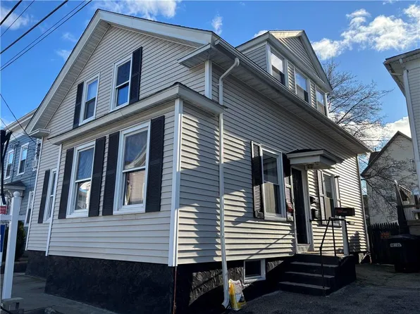 14 Whipple Ave, Cranston, RI 02920