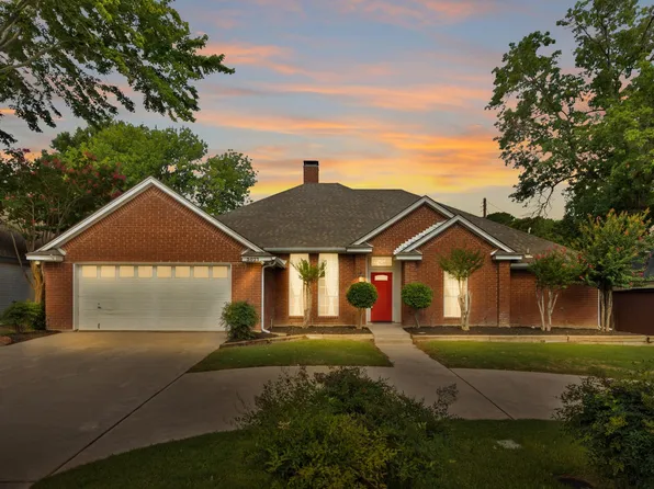 3021 Mercury Dr, Grapevine, TX 76051