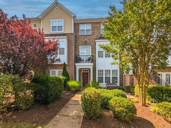 9242 Wooden Rd, Raleigh, NC 27617