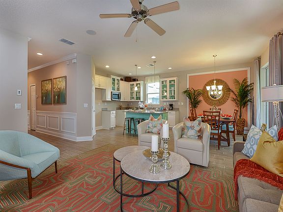 Family room to dining room