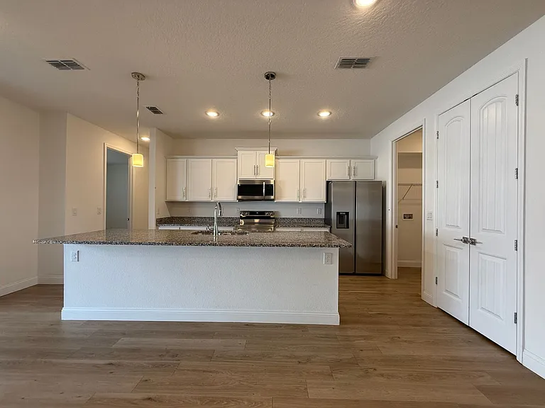 47 La Mancha Dr — Photo 8