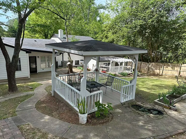 5002 Wickham Rd — Photo 37
