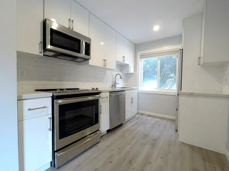 5824 College Ave #1 — Photo 2
