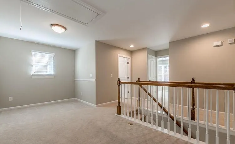 7661 Legacy Rd — Photo 13