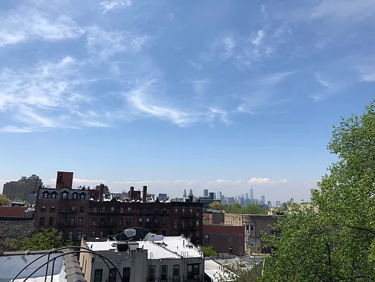 Rented by Arvik Group Real Estate | media 8