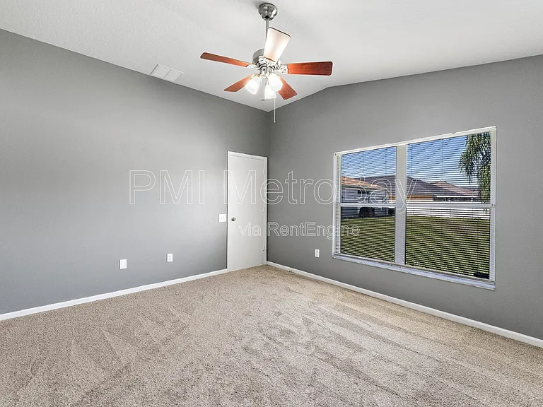 1010 Summer Breeze Dr — Photo 29