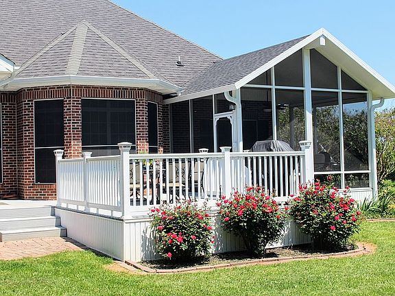 Spacious composite deck