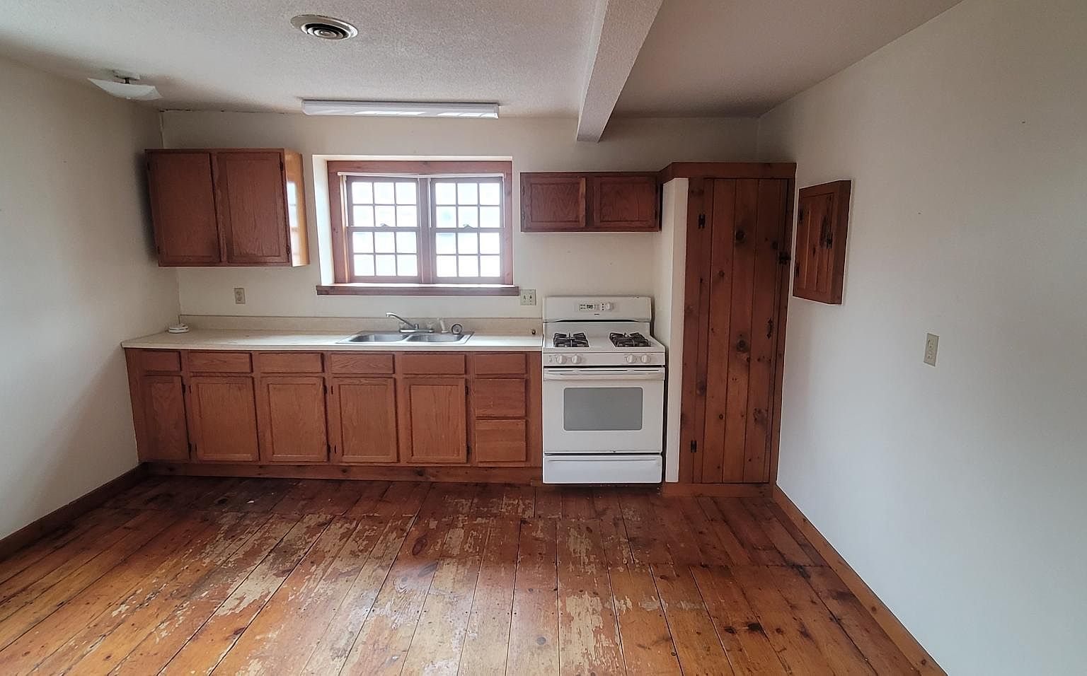 50 Main St 7, Hinsdale, NH 03451 Zillow