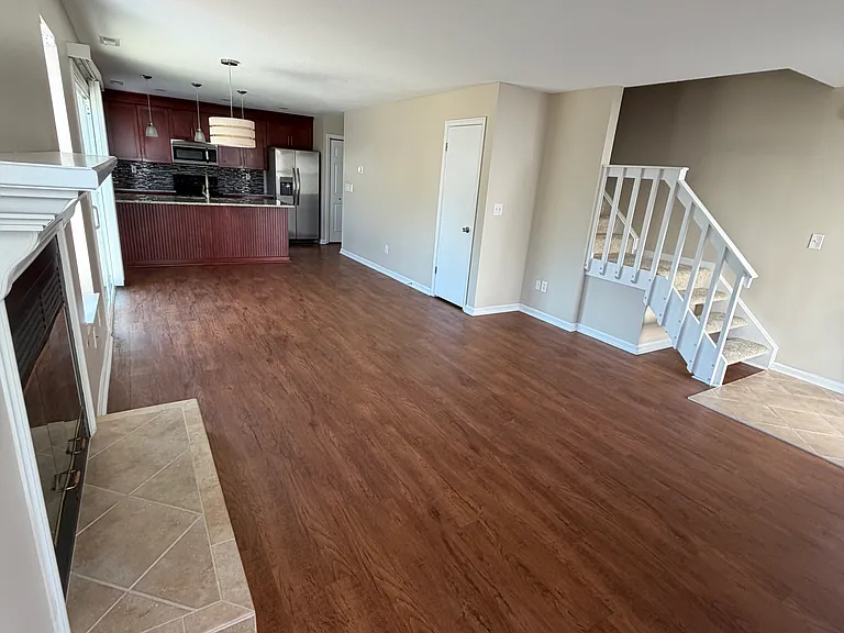 4422 Segovia Ct — Photo 5