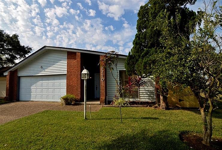 1st image of 2210 Cottonwood Ct