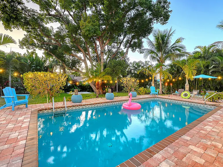 1102 Mallorca Dr — Photo 6