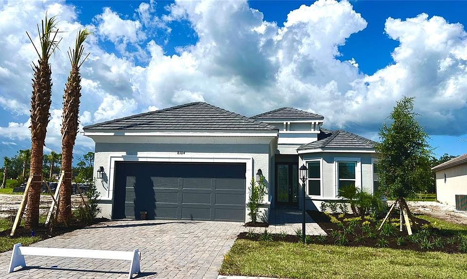 1st image of 8104 Moonbeam Ave
