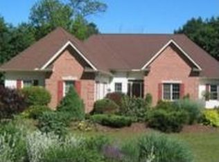 2792 Sylvan Rd, Geneva, OH 44041