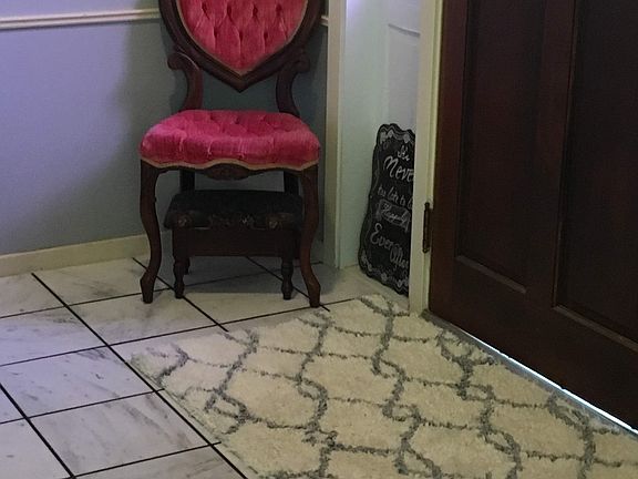 3rd image of 1805 La Mesa Dr