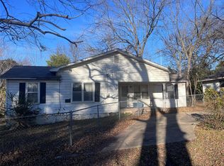 513 W Rankin Ave, Checotah, OK 74426